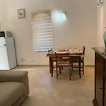 Villino Norsi شقة